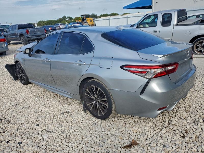 Фото 2 - TOYOTA CAMRY