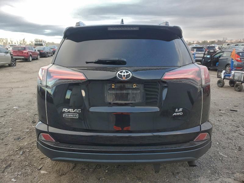 Фото 6 - TOYOTA RAV4