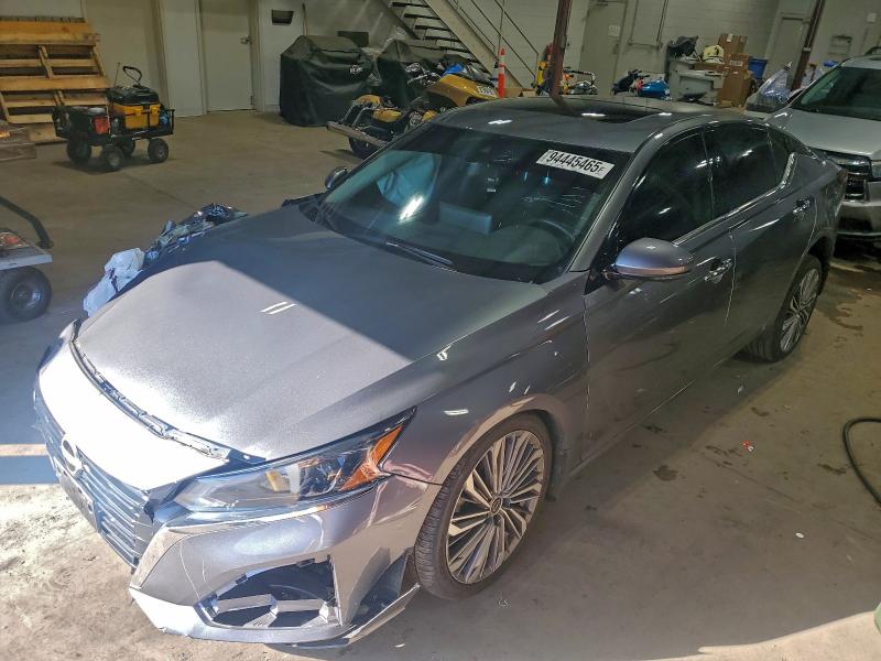 Фото 1 - NISSAN ALTIMA