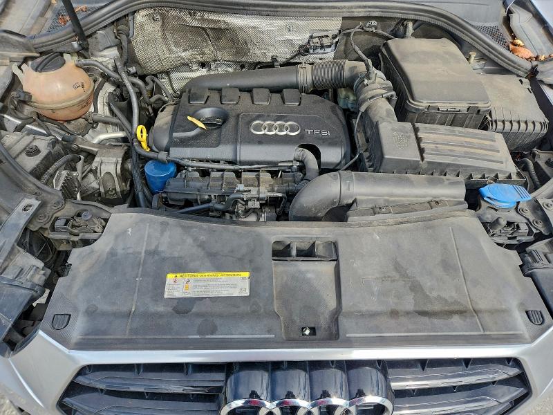 Фото 11 - AUDI Q3