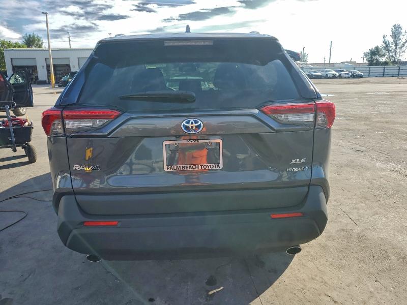 Фото 6 - TOYOTA RAV4