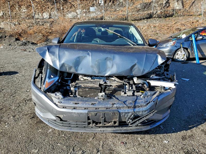 Фото 5 - VOLKSWAGEN JETTA