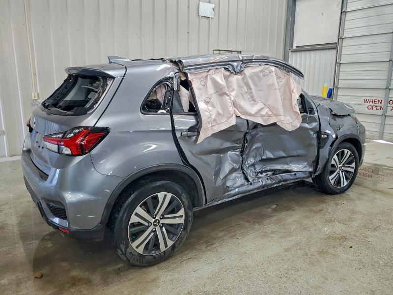 Фото 3 - MITSUBISHI OUTLANDER