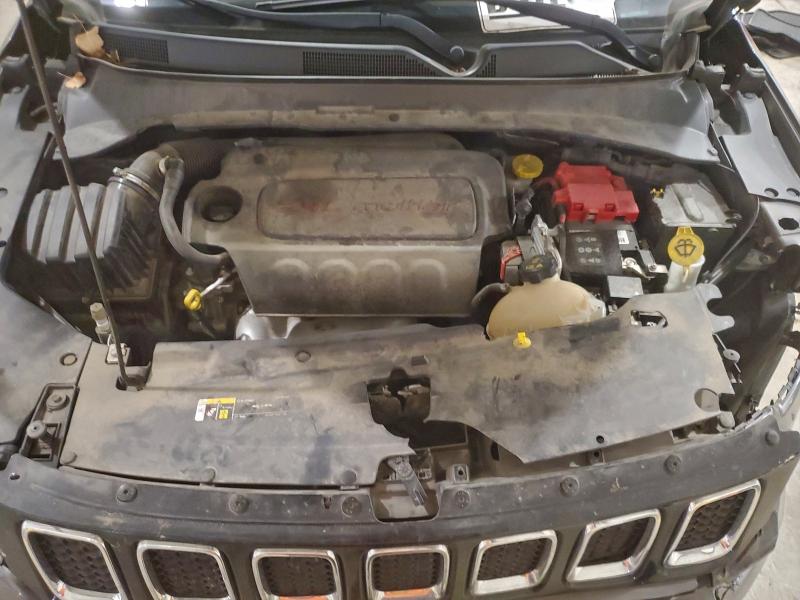 Фото 11 - JEEP COMPASS