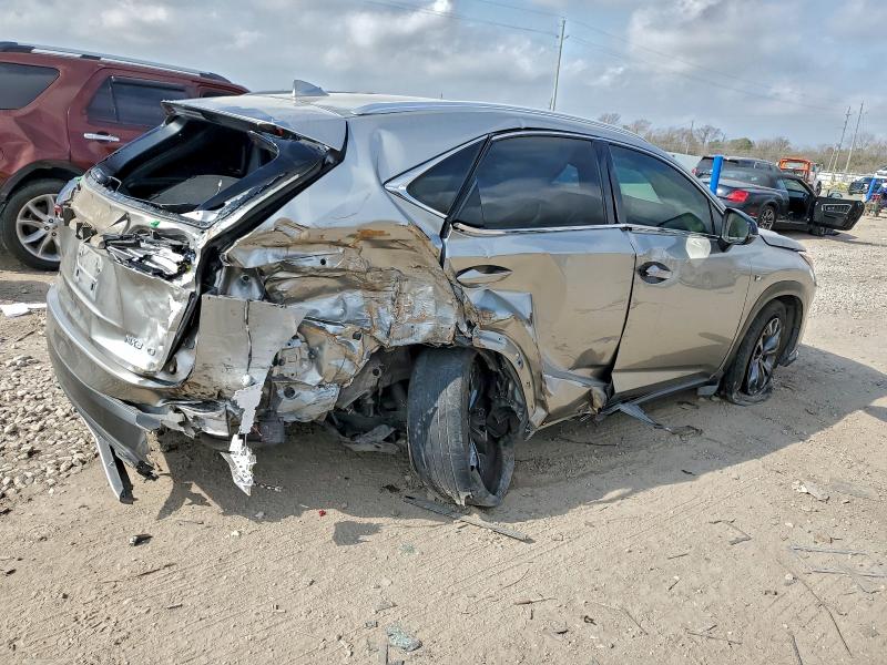 Фото 3 - LEXUS NX