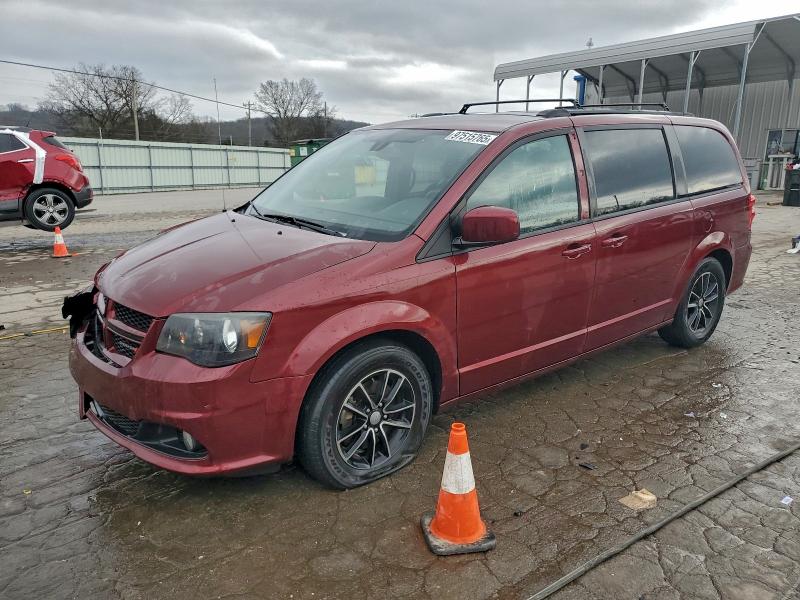Фото 1 - DODGE CARAVAN