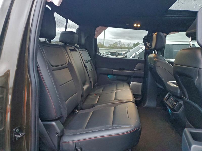 Фото 10 - FORD F150