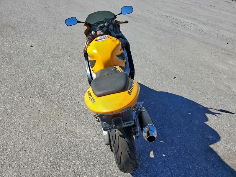 HONDA CBR CYCLE 2000