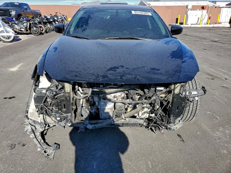 Фото 5 - NISSAN MAXIMA