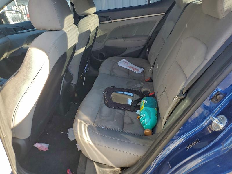 Фото 10 - HYUNDAI ELANTRA