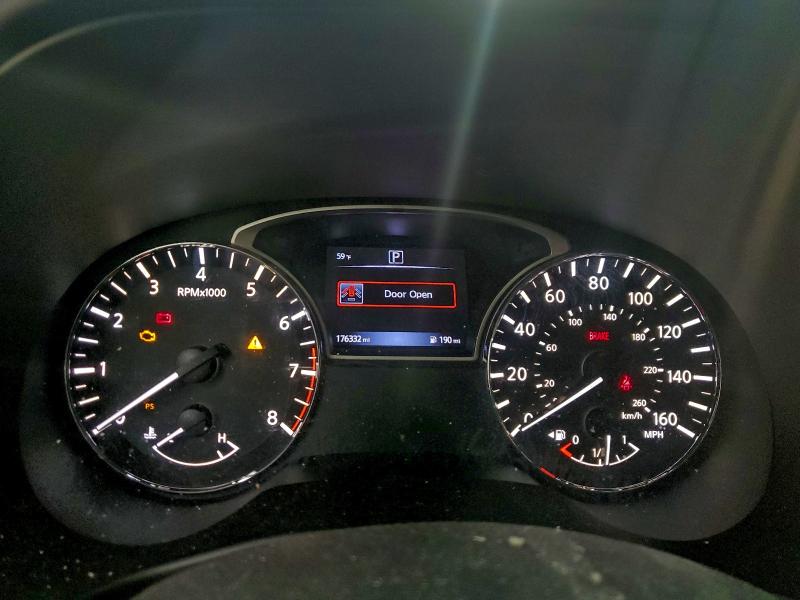 Фото 9 - NISSAN PATHFINDER