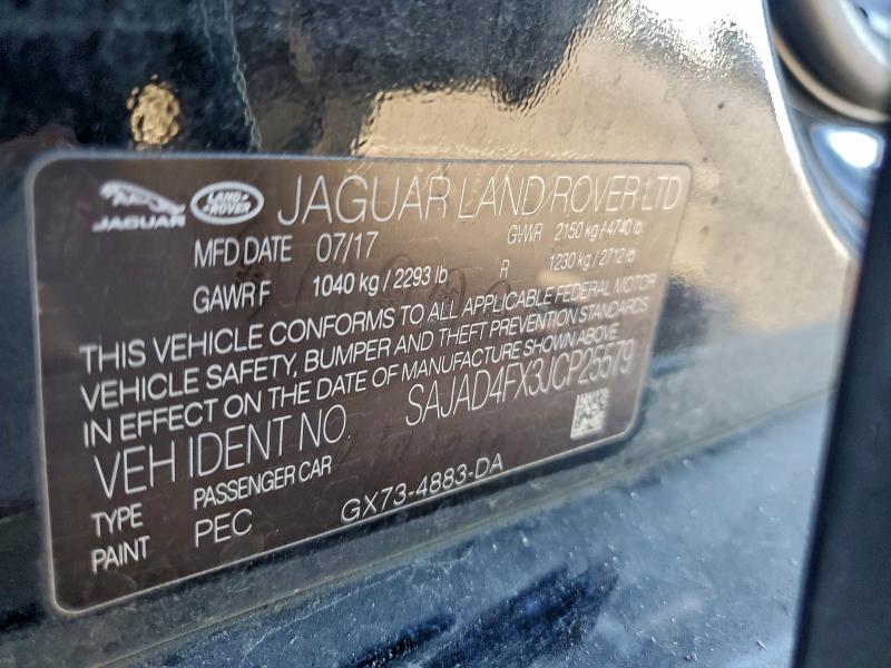 Фото 12 - JAGUAR XE