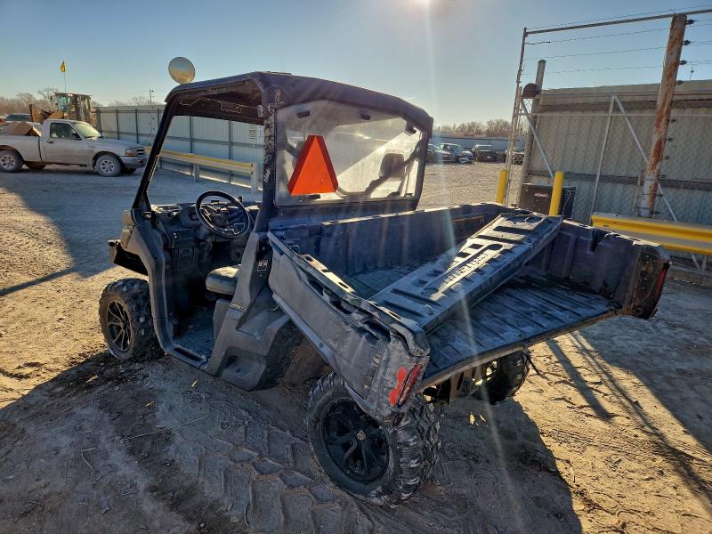 CAN-AM DEFENDER 2017
