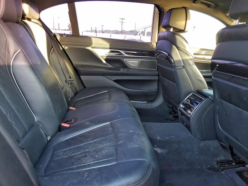 Фото 10 - BMW 7 SERIES