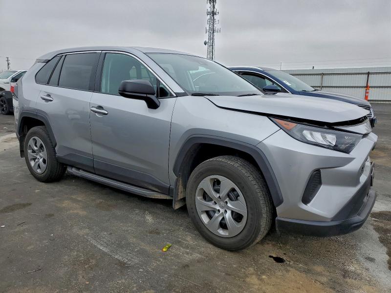 Фото 4 - TOYOTA RAV4