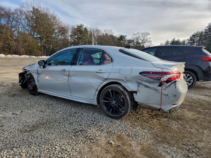 Фото 2 - TOYOTA CAMRY