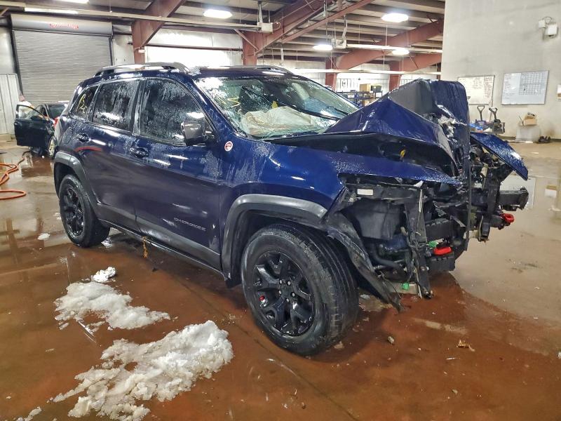 Фото 4 - JEEP CHEROKEE