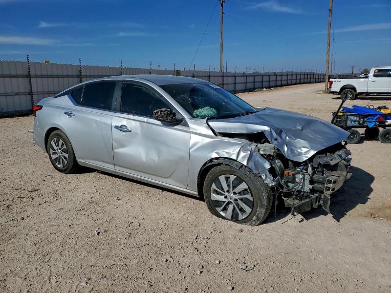 Фото 4 - NISSAN ALTIMA