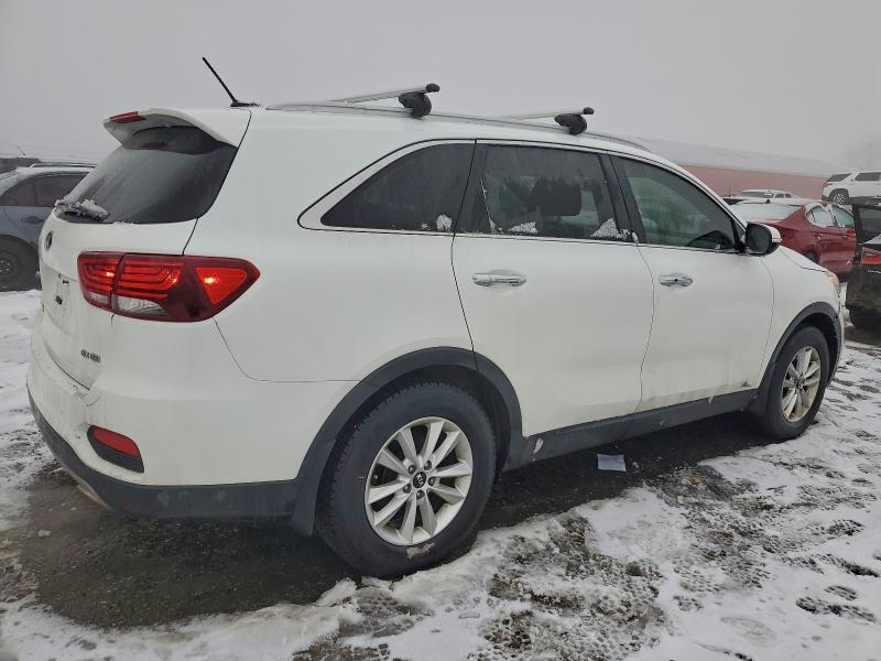 Фото 3 - KIA SORENTO