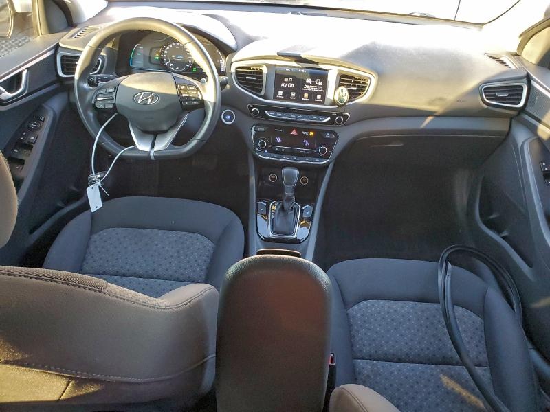 Фото 8 - HYUNDAI IONIQ