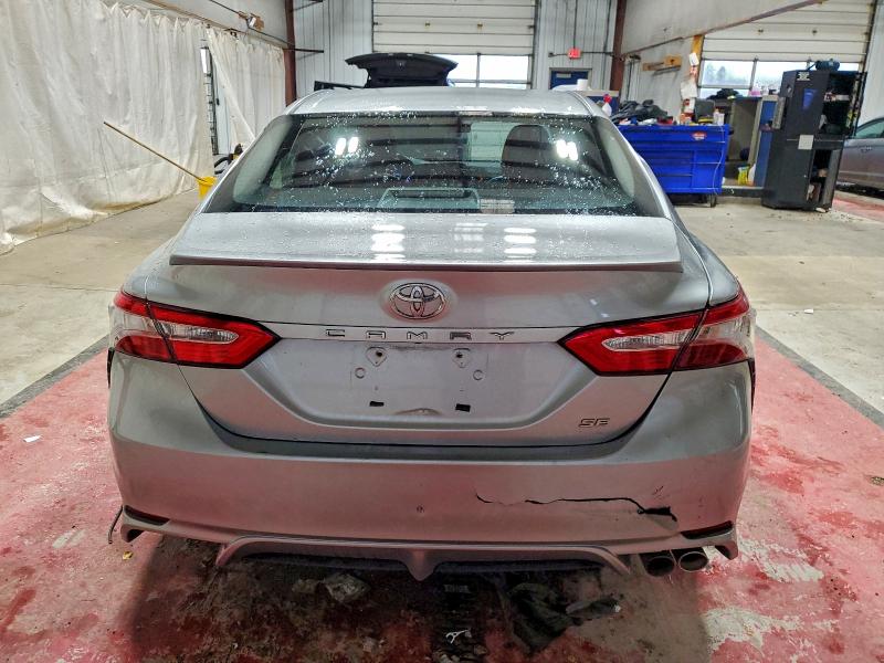 Фото 6 - TOYOTA CAMRY