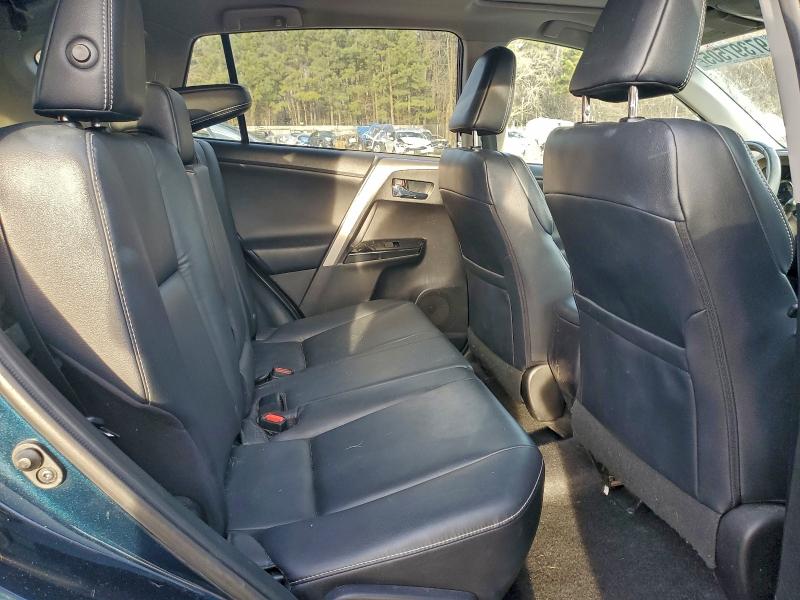 Фото 11 - TOYOTA RAV4