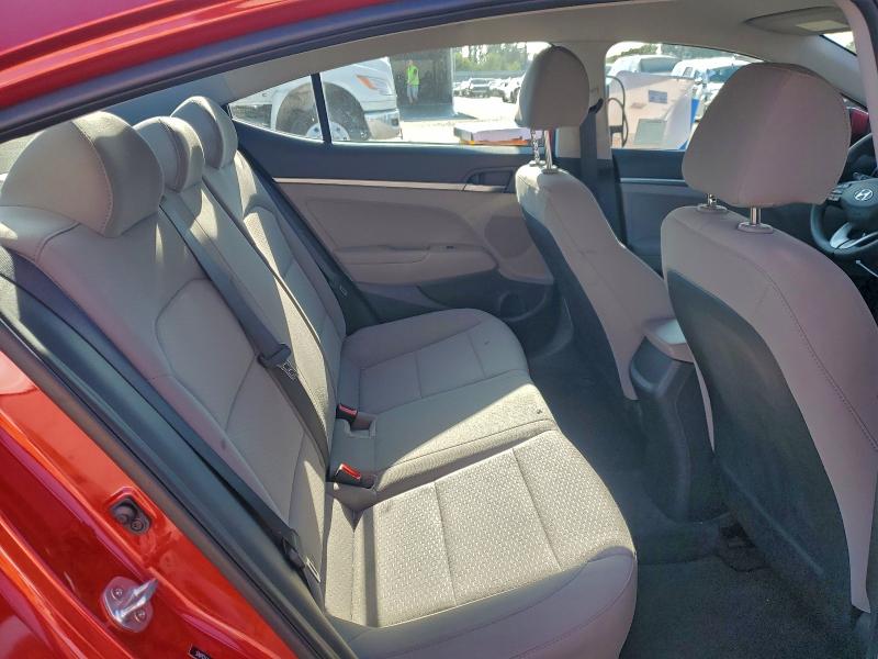 Фото 10 - HYUNDAI ELANTRA