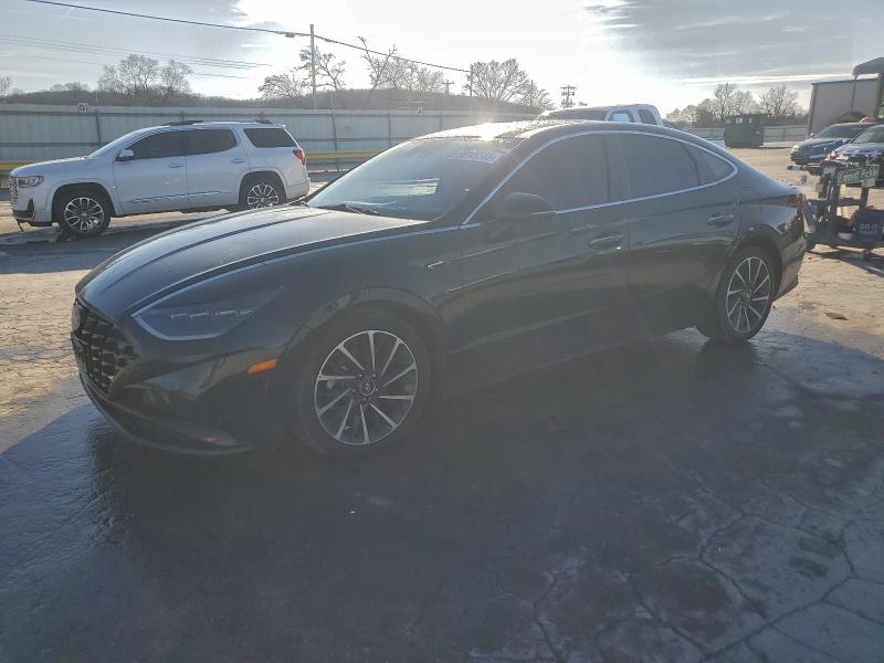 Фото 1 - HYUNDAI SONATA