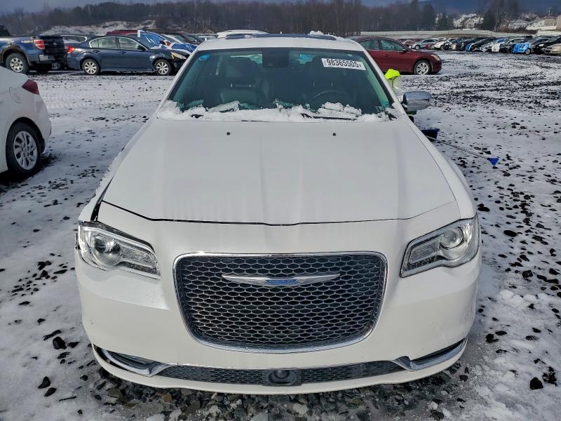 Фото 5 - CHRYSLER 300