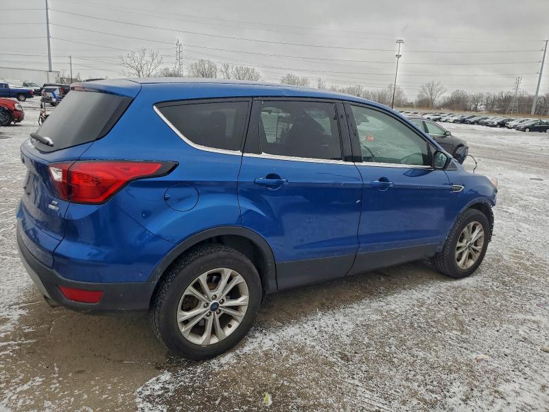 Фото 3 - FORD ESCAPE