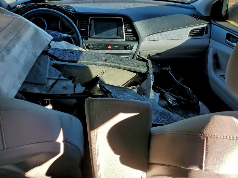 Фото 8 - HYUNDAI SONATA