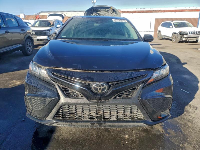 Фото 5 - TOYOTA CAMRY