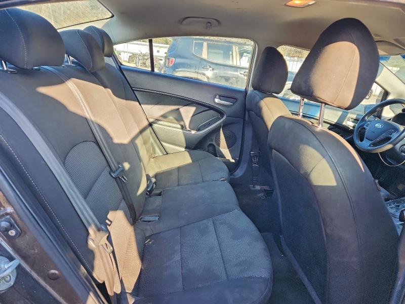 Фото 10 - KIA FORTE