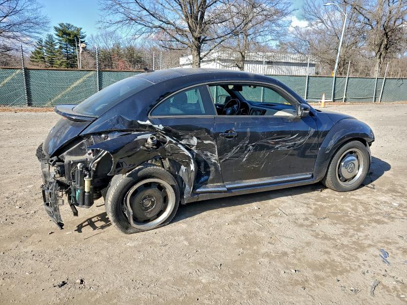 VOLKSWAGEN BEETLE 2018 VIN 3VWFD7AT8JM705141