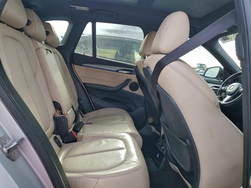 Фото 11 - BMW X1