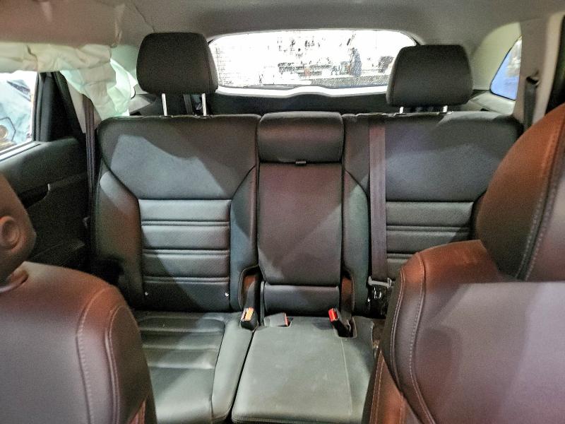 Фото 10 - KIA SORENTO