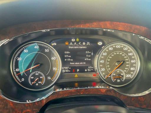 BENTLEY ALL MODELS 2017 VIN SJAAC2ZV4HC016056