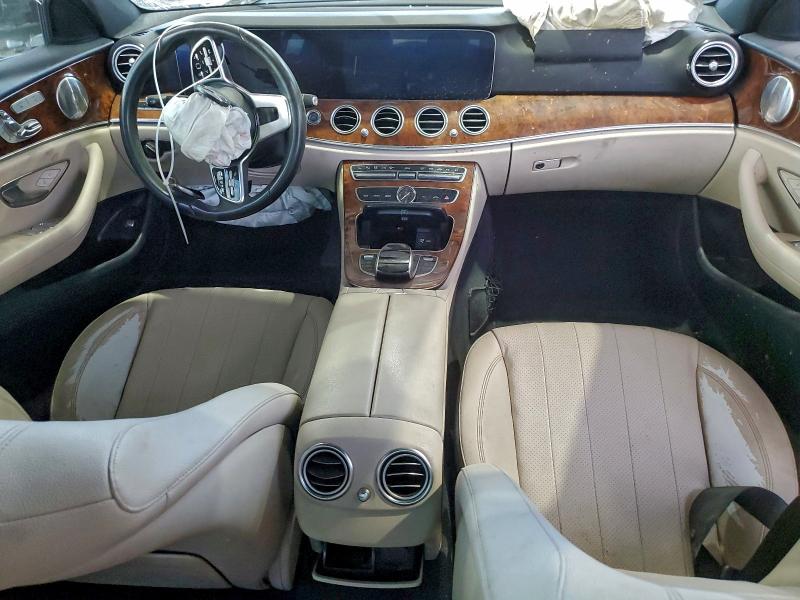 Фото 8 - MERCEDES-BENZ E-CLASS