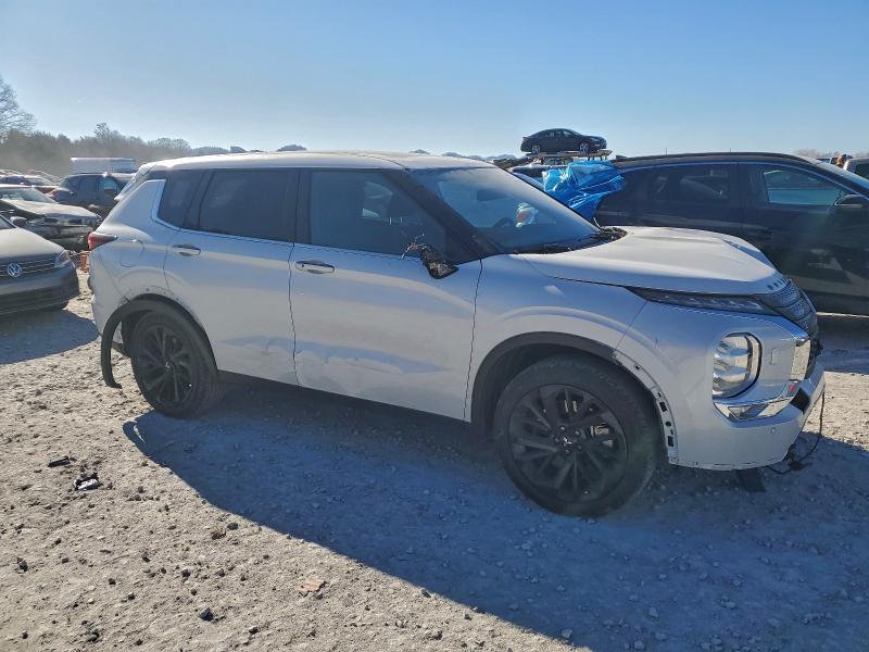 Фото 4 - MITSUBISHI OUTLANDER