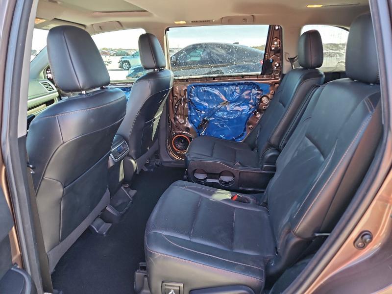 Фото 11 - TOYOTA HIGHLANDER