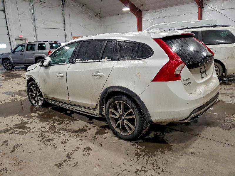 VOLVO V60 2017 VIN YV440MWK0H1041426