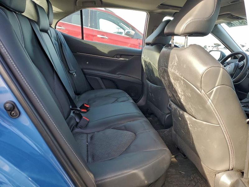 Фото 10 - TOYOTA CAMRY