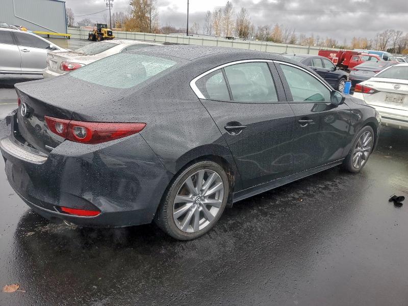 Фото 3 - MAZDA 3