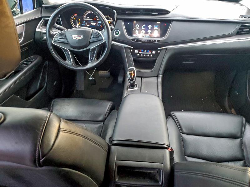 Фото 8 - CADILLAC XT5