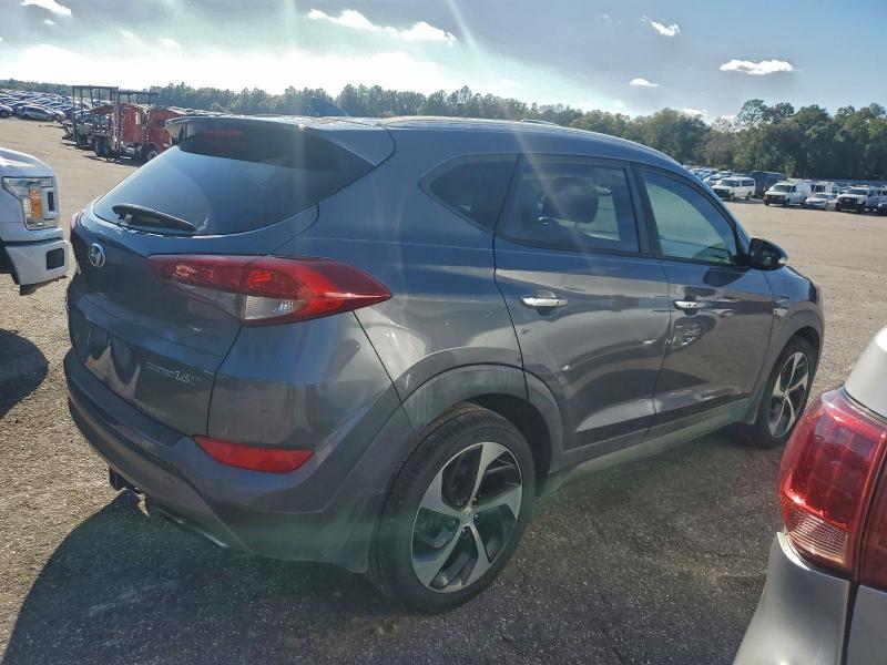Фото 3 - HYUNDAI TUCSON