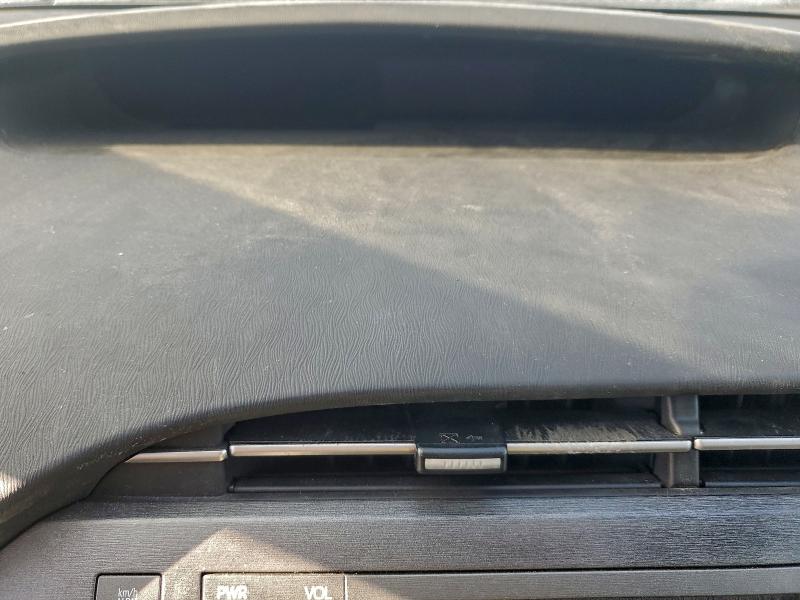 Фото 9 - TOYOTA PRIUS