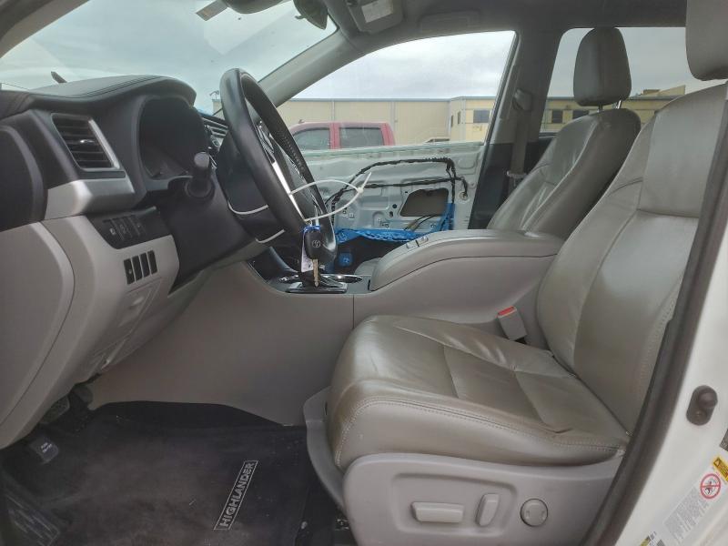 Фото 7 - TOYOTA HIGHLANDER