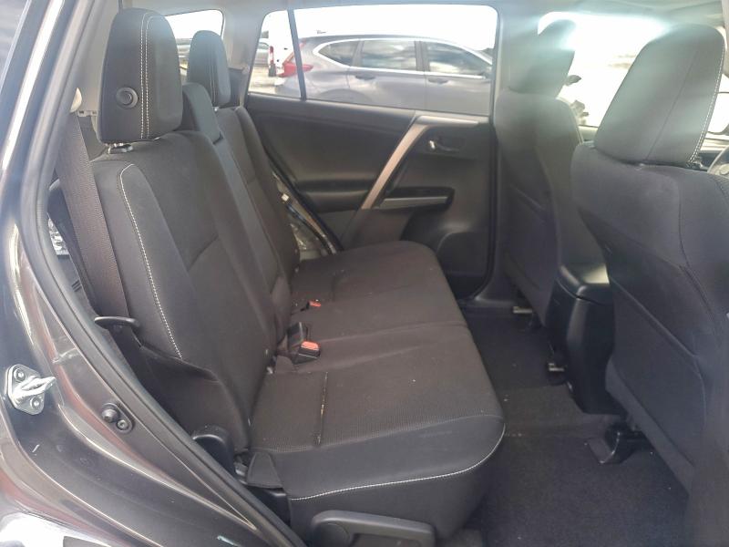 Фото 11 - TOYOTA RAV4