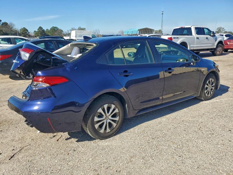 Фото 3 - TOYOTA COROLLA