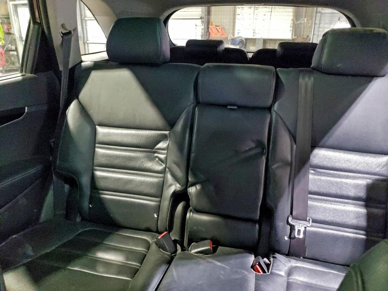 Фото 10 - KIA SORENTO